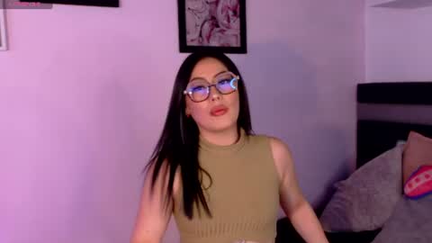 Snapshot of arialux_ chatting on July 8, 3:55 am Aria online show from July 8, 3:55 am