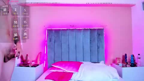ariana_cri_x online show from July 28, 4:39 pm