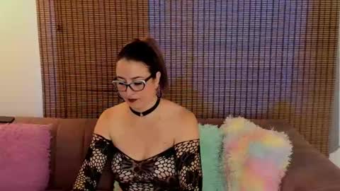 Snapshot of ariana_cross_ chatting on April 26, 1:09 pm Ariana Cruz online show from April 26, 1:09 pm