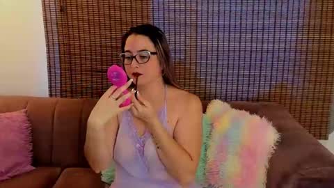 Snapshot of ariana_cross_ chatting on May 11, 12:44 pm Ariana Cruz online show from May 11, 12:44 pm