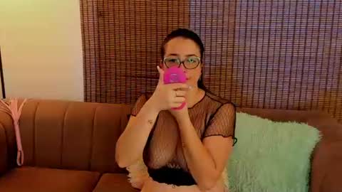 Snapshot of ariana_cross_ chatting on July 9, 12:09 pm Ariana Cruz online show from July 9, 12:09 pm
