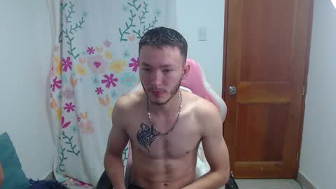 Snapshot of ariana_esteban07 chatting on February 22, 9:08 am ariana_esteban07 online show from February 22, 9:08 am