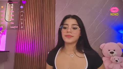 Snapshot of ariana_jhonson11 chatting on May 2, 12:21 pm Ariana online show from May 2, 12:21 pm