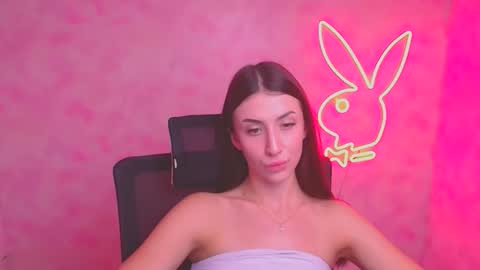 Snapshot of ariana_muur chatting on September 15, 11:32 am Ariana online show from September 15, 11:32 am