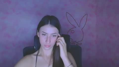 Snapshot of ariana_muur chatting on September 25, 5:33 am Ariana online show from September 25, 5:33 am