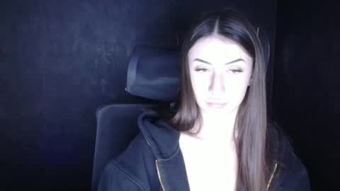 Snapshot of ariana_muur chatting on October 8, 6:44 am Ariana online show from October 8, 6:44 am