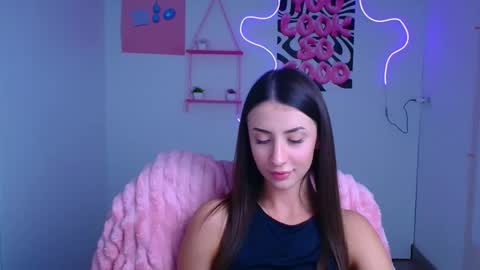 Snapshot of ariana_muur chatting on October 25, 11:40 am Ariana online show from October 25, 11:40 am