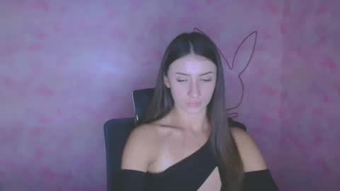 Snapshot of ariana_muur chatting on October 27, 12:31 pm Ariana online show from October 27, 12:31 pm