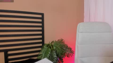 Snapshot of ariana_rosse__ chatting on May 31, 6:09 pm Ariana online show from May 31, 6:09 pm