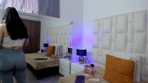  ariana  online show from March 7, 4:26 pm