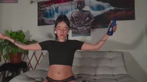 ariana_whitee online show from February 5, 7:24 am