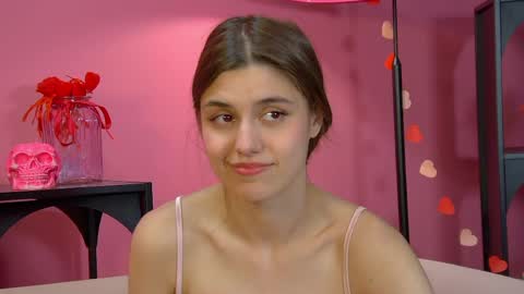 Ariana online show from April 18, 8:31 pm