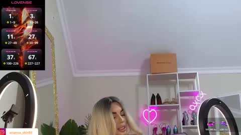 Ariana online show from November 12, 8:19 pm