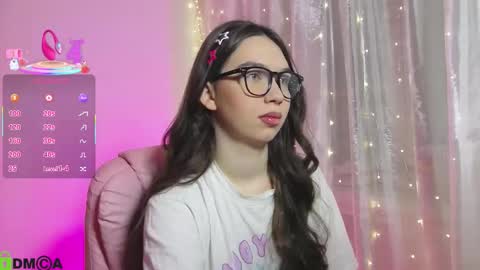 Snapshot of arianahot777 chatting on November 11, 12:32 am arianahot777 online show from November 11, 12:32 am