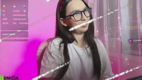 Snapshot of arianahot777 chatting on November 17, 8:03 pm arianahot777 online show from November 17, 8:03 pm