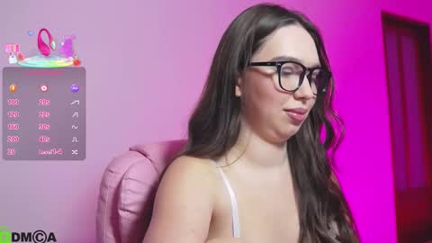 Snapshot of arianahot777 chatting on November 28, 10:45 pm arianahot777 online show from November 28, 10:45 pm