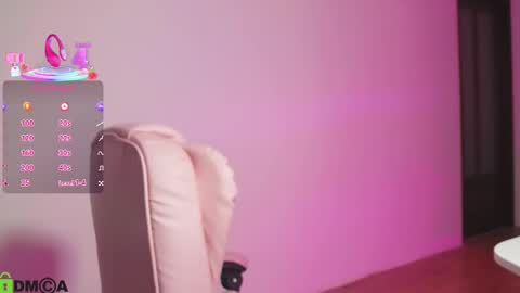 Snapshot of arianahot777 chatting on December 22, 9:56 pm arianahot777 online show from December 22, 9:56 pm