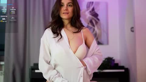 arianapretty online show from June 14, 4:09 pm