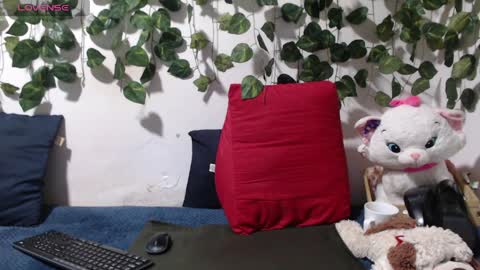 arianasanz1 online show from March 30, 12:39 pm