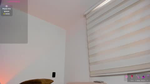 arianna_0 online show from May 8, 12:43 pm