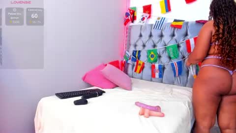 ARIANNA  MILLERS online show from June 26, 7:29 pm