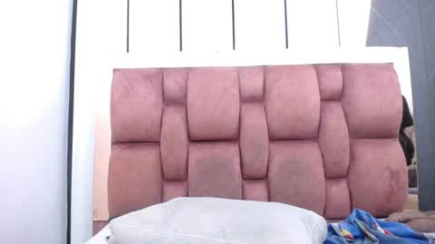Snapshot of arianna_pearl chatting on June 20, 1:58 pm arianna pearl online show from June 20, 1:58 pm