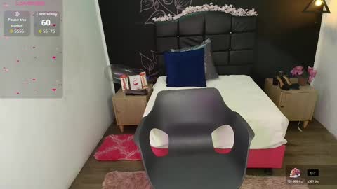 Snapshot of ariannafox_ chatting on November 9, 11:52 am A R I A N N A online show from November 9, 11:52 am