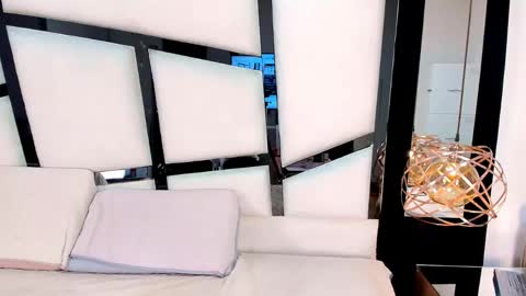 ariannarussell1 online show from May 29, 2:37 pm