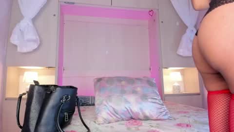 Snapshot of ariannavega_ chatting on June 3, 11:46 am ariannavega_ online show from June 3, 11:46 am