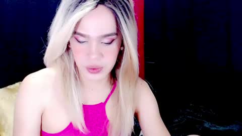 Snapshot of arianne_xoxo777 chatting on May 3, 4:46 pm ARIANNE CUMS online show from May 3, 4:46 pm