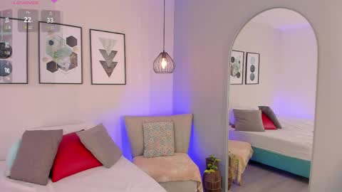 Aria online show from April 13, 11:05 am