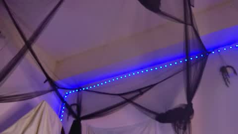 Aria online show from February 4, 9:31 pm