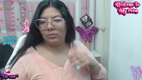 Snapshot of aridiamont_ chatting on December 8, 7:43 pm aridiamont_ online show from December 8, 7:43 pm