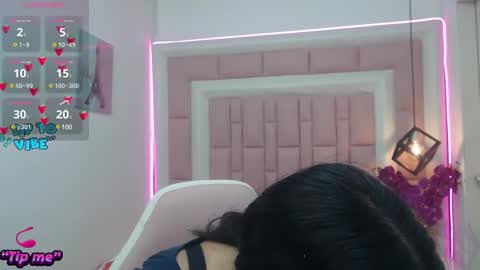 Snapshot of aridiamont_ chatting on December 15, 8:15 pm aridiamont_ online show from December 15, 8:15 pm