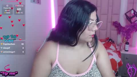 Snapshot of aridiamont_ chatting on December 18, 8:14 pm aridiamont_ online show from December 18, 8:14 pm