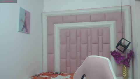 Snapshot of aridiamont_ chatting on December 29, 7:43 pm aridiamont_ online show from December 29, 7:43 pm