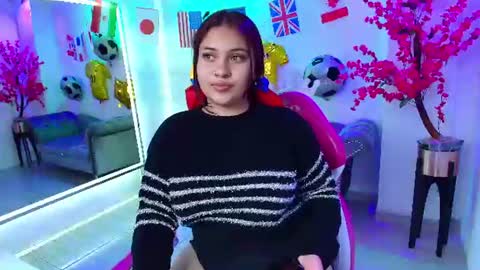 Snapshot of ariel__storm chatting on June 18, 11:47 am Ariel online show from June 18, 11:47 am