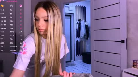 Snapshot of arielarlt chatting on May 11, 9:12 pm Ase online show from May 11, 9:12 pm