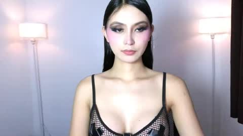 Snapshot of ariellasirens chatting on June 18, 12:22 am ariellasirens online show from June 18, 12:22 am