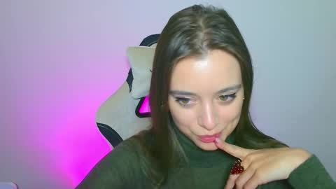 Snapshot of arielsandres chatting on October 13, 3:23 pm Ariel online show from October 13, 3:23 pm