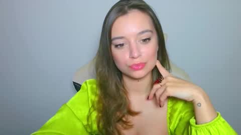 Snapshot of arielsandres chatting on October 24, 3:30 pm Ariel online show from October 24, 3:30 pm