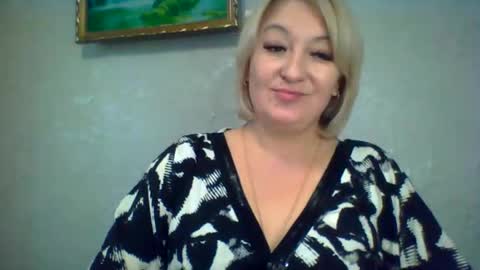Snapshot of arielxloveresss chatting on October 30, 8:05 am ArielXLoveresss online show from October 30, 8:05 am