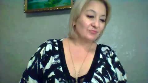 Snapshot of arielxloveresss chatting on October 30, 8:31 pm ArielXLoveresss online show from October 30, 8:31 pm