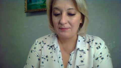 Snapshot of arielxloveresss chatting on November 2, 7:55 am ArielXLoveresss online show from November 2, 7:55 am