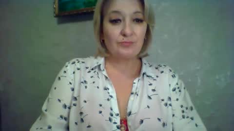 Snapshot of arielxloveresss chatting on November 4, 7:24 pm ArielXLoveresss online show from November 4, 7:24 pm