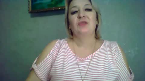 Snapshot of arielxloveresss chatting on November 22, 8:41 pm ArielXLoveresss online show from November 22, 8:41 pm