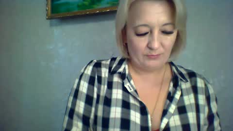 Snapshot of arielxloveresss chatting on November 24, 8:58 am ArielXLoveresss online show from November 24, 8:58 am