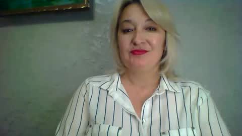 Snapshot of arielxloveresss chatting on May 31, 1:18 pm ArielXLoveresss online show from May 31, 1:18 pm