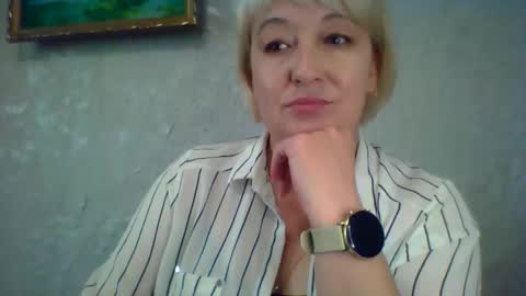 Snapshot of arielxloveresss chatting on June 3, 11:24 am ArielXLoveresss online show from June 3, 11:24 am