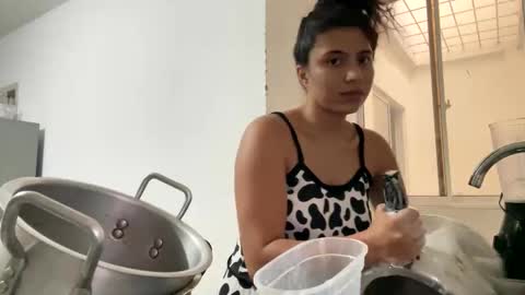 aries_plays online show from November 25, 9:48 pm